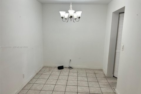 Condo in Fort Lauderdale, Florida, 2 bedrooms № 2010442 - photo 14