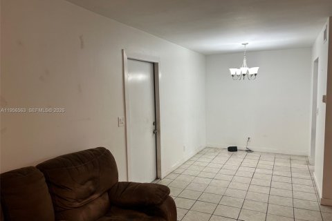 Condo in Fort Lauderdale, Florida, 2 bedrooms № 2010442 - photo 15