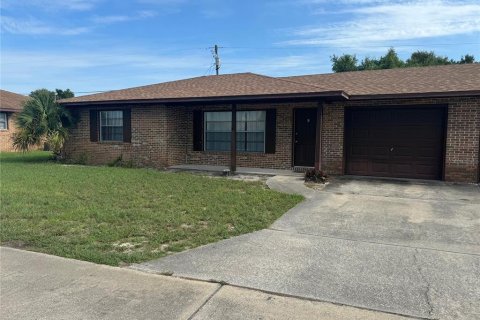 Appartement à Deltona, Floride 2 chambres, 98.85 m2 № 2354364