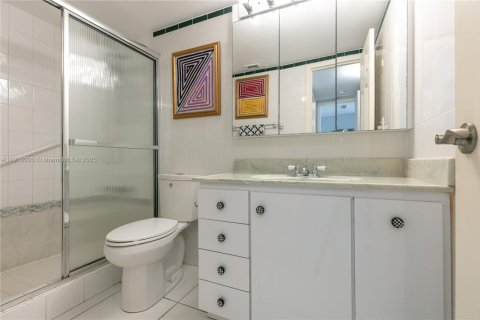 Купить кондоминиум в Халландейл-Бич, Флорида 1 спальня, 85.47м2, № 1972960 - фото 8