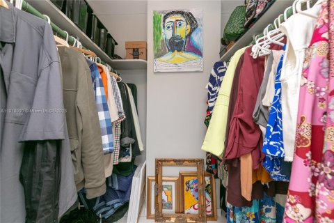 Купить кондоминиум в Халландейл-Бич, Флорида 1 спальня, 85.47м2, № 1972960 - фото 27