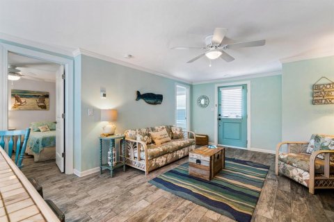 House in Holmes Beach, Florida 2 bedrooms, 69.68 sq.m. № 2108785 - photo 16