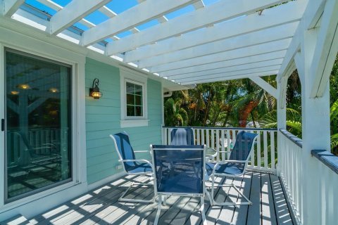 House in Holmes Beach, Florida 2 bedrooms, 69.68 sq.m. № 2108785 - photo 18