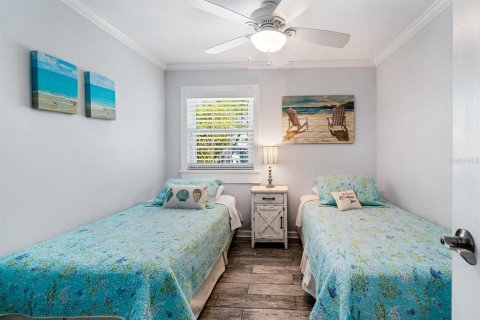 House in Holmes Beach, Florida 2 bedrooms, 69.68 sq.m. № 2108785 - photo 15