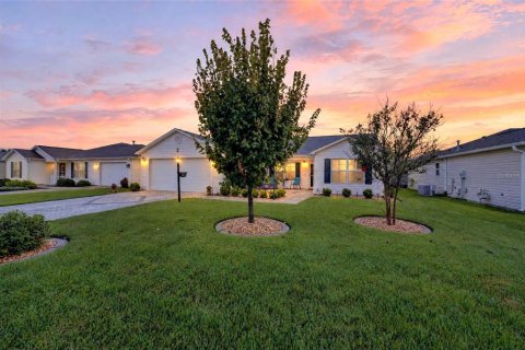 Villa ou maison à vendre à The Villages, Floride: 3 chambres, 129.32 m2 № 2409840 - photo 2