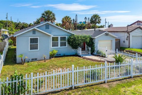 House in Daytona Beach, Florida 2 bedrooms, 93.27 sq.m. № 2232655
