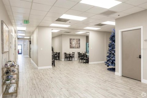 Immobilier commercial à louer à Tampa, Floride: 2168.9 m2 № 2409970 - photo 22