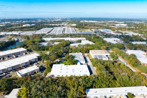 Immobilier commercial à louer à Tampa, Floride: 2168.9 m2 № 2409970 - photo 7