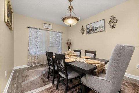 House in Kissimmee, Florida 3 bedrooms, 192.12 sq.m. № 2425780 - photo 6