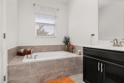 House in Kissimmee, Florida 3 bedrooms, 192.12 sq.m. № 2425780 - photo 22