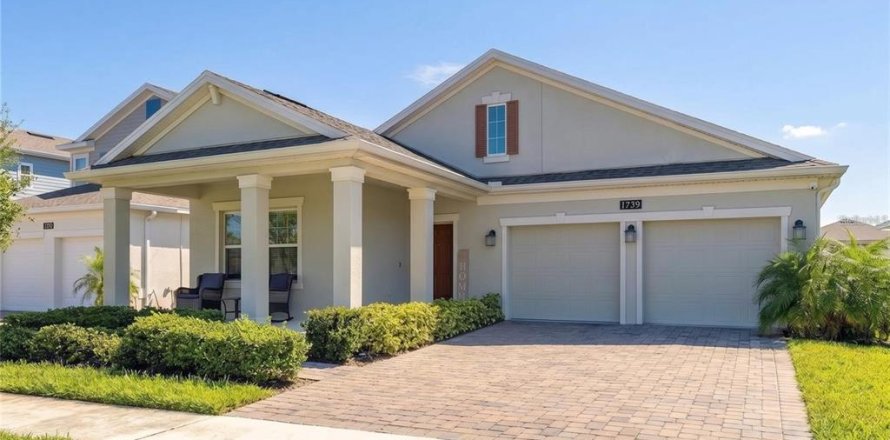 House in Kissimmee, Florida 3 bedrooms, 192.12 sq.m. № 2425780