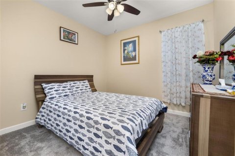 House in Kissimmee, Florida 3 bedrooms, 192.12 sq.m. № 2425780 - photo 14