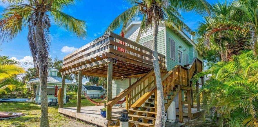 Villa ou maison à Grant-Valkaria, Floride 3 chambres, 117.06 m2 № 2018014