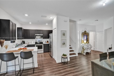Touwnhouse à vendre à Pembroke Pines, Floride: 3 chambres, 152.36 m2 № 1929588 - photo 15