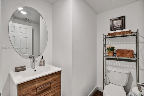 Townhouse in Pembroke Pines, Florida 3 bedrooms, 152.36 sq.m. № 1929588 - photo 17