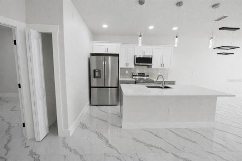 Appartement à louer à Lehigh Acres, Floride: 3 chambres, 111.48 m2 № 2105477 - photo 6