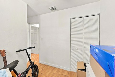Villa ou maison à vendre à Pompano Beach, Floride: 3 chambres, 71.35 m2 № 2431269 - photo 7