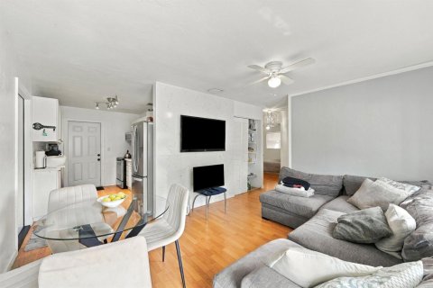 Villa ou maison à vendre à Pompano Beach, Floride: 3 chambres, 71.35 m2 № 2431269 - photo 2