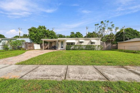 Villa ou maison à Pompano Beach, Floride 3 chambres, 71.35 m2 № 2431269