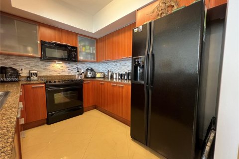 Condominio en alquiler en Sunny Isles Beach, Florida, 2 dormitorios, 117.61 m2 № 2054727 - foto 5