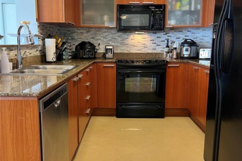 Condominio en alquiler en Sunny Isles Beach, Florida, 2 dormitorios, 117.61 m2 № 2054727 - foto 6