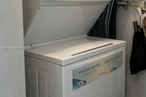 Condominio en alquiler en Sunny Isles Beach, Florida, 2 dormitorios, 117.61 m2 № 2054727 - foto 23