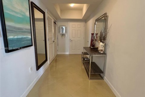 Condominio en alquiler en Sunny Isles Beach, Florida, 2 dormitorios, 117.61 m2 № 2054727 - foto 22