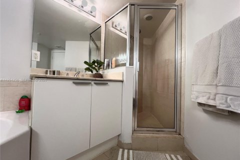 Condominio en alquiler en Sunny Isles Beach, Florida, 2 dormitorios, 117.61 m2 № 2054727 - foto 16