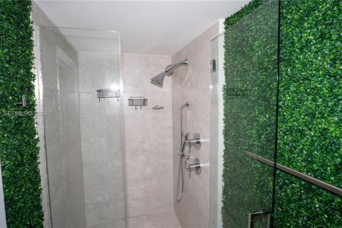 Copropriété à louer à Miami, Floride: 1 chambre, 70.51 m2 № 2035995 - photo 10