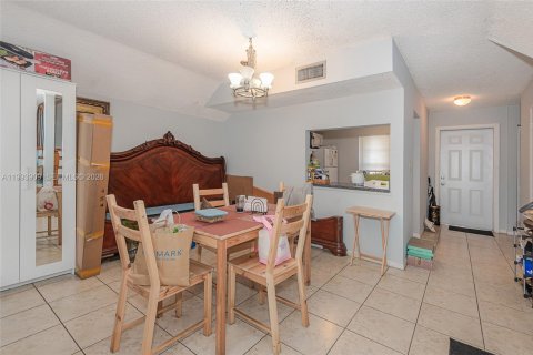 Touwnhouse à vendre à Davie, Floride: 3 chambres, 133.78 m2 № 2055671 - photo 7