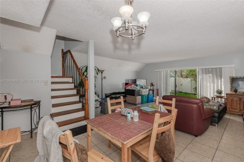 Touwnhouse à vendre à Davie, Floride: 3 chambres, 133.78 m2 № 2055671 - photo 2