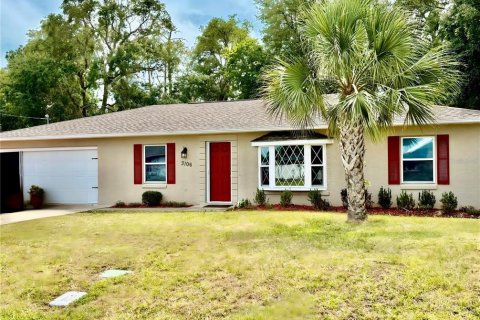 House in Edgewater, Florida 3 bedrooms, 143.07 sq.m. № 1680784 - photo 1