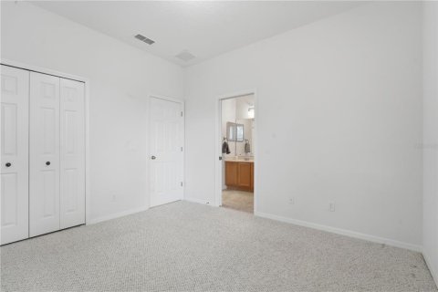 House in Apopka, Florida 4 bedrooms, 226.68 sq.m. № 2238974 - photo 28