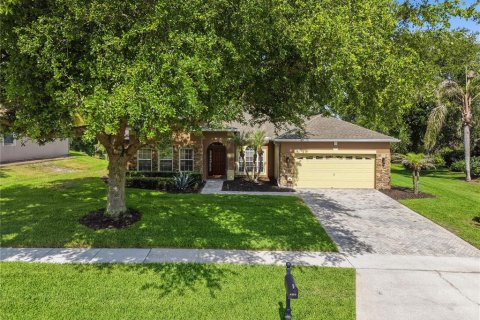 House in Apopka, Florida 4 bedrooms, 226.68 sq.m. № 2238974 - photo 24