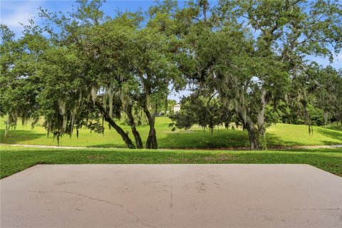 House in Apopka, Florida 4 bedrooms, 226.68 sq.m. № 2238974 - photo 23