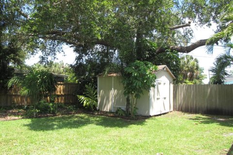 House in Saint Petersburg, Florida 3 bedrooms, 145.21 sq.m. № 2379696 - photo 24