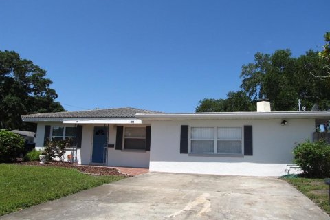 House in Saint Petersburg, Florida 3 bedrooms, 145.21 sq.m. № 2379696 - photo 2