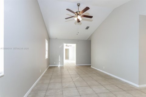 House in Royal Palm Beach, Florida 3 bedrooms, 148.74 sq.m. № 2068444 - photo 4