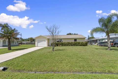 Villa ou maison à vendre à Port St. Lucie, Floride: 2 chambres, 97.73 m2 № 2307777 - photo 6