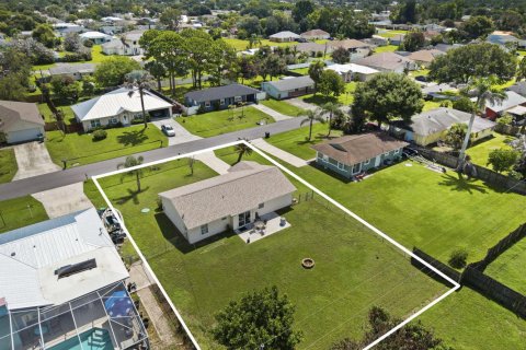 Villa ou maison à vendre à Port St. Lucie, Floride: 2 chambres, 97.73 m2 № 2307777 - photo 26