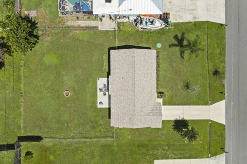 Villa ou maison à vendre à Port St. Lucie, Floride: 2 chambres, 97.73 m2 № 2307777 - photo 30