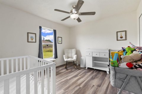 Villa ou maison à vendre à Port St. Lucie, Floride: 2 chambres, 97.73 m2 № 2307777 - photo 17