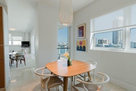 Condominio en venta en Miami Beach, Florida, 2 dormitorios, 163.04 m2 № 2028882 - foto 4