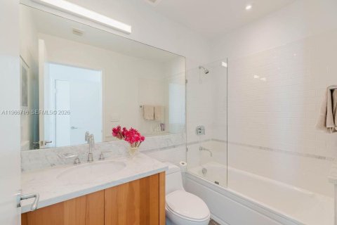 Condominio en venta en Miami Beach, Florida, 2 dormitorios, 163.04 m2 № 2028882 - foto 9