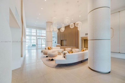 Condominio en venta en Miami Beach, Florida, 2 dormitorios, 163.04 m2 № 2028882 - foto 19