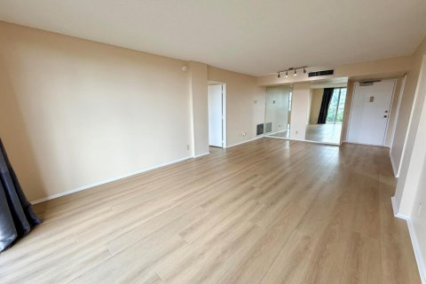 Condo in Pompano Beach, Florida, 2 bedrooms  № 2385472 - photo 5