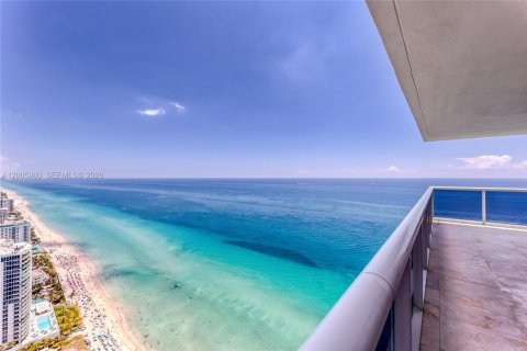 Copropriété à louer à Hallandale Beach, Floride: 3 chambres, 191.84 m2 № 2145681 - photo 24