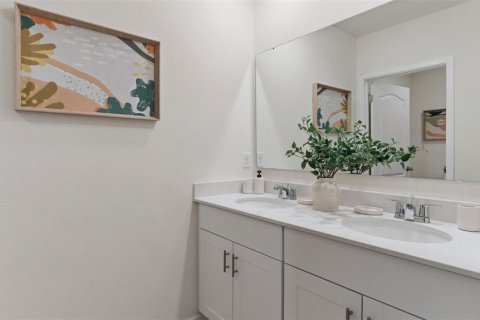 Casa en venta en Deltona, Florida, 5 dormitorios, 241.64 m2 № 2103000 - foto 20
