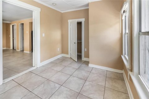 Снять в аренду квартиру в Тампа, Флорида 4 комнаты, 65.03м2, № 2156158 - фото 8