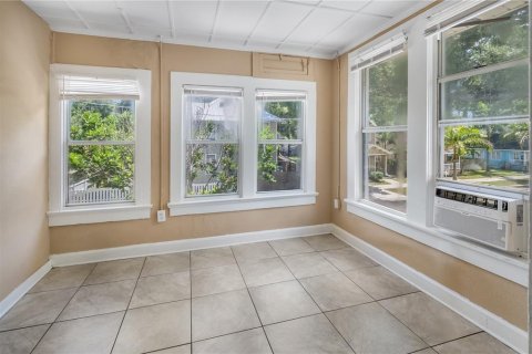 Снять в аренду квартиру в Тампа, Флорида 4 комнаты, 65.03м2, № 2156158 - фото 7